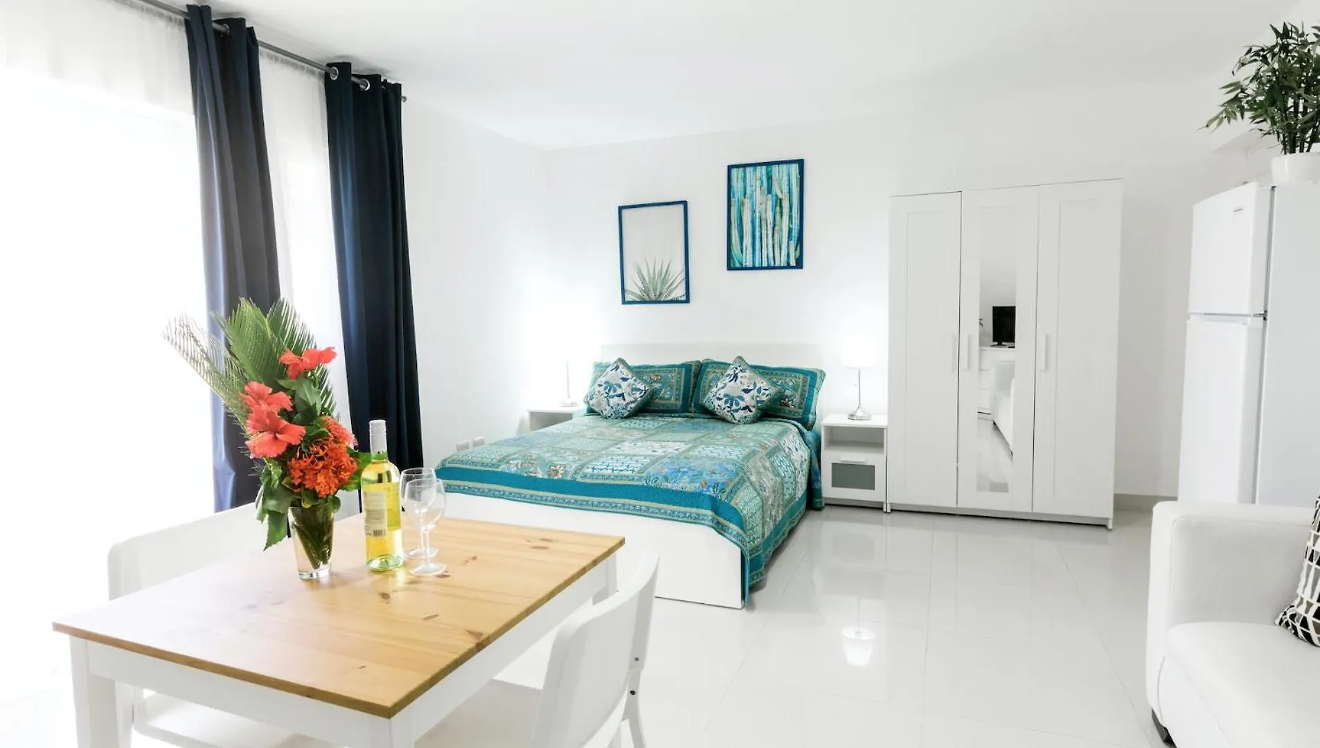 Tropicana Suites Deluxe Beach Club And Pool - Playa Los Corales Punta Cana 5*,  Dominikanische Republik