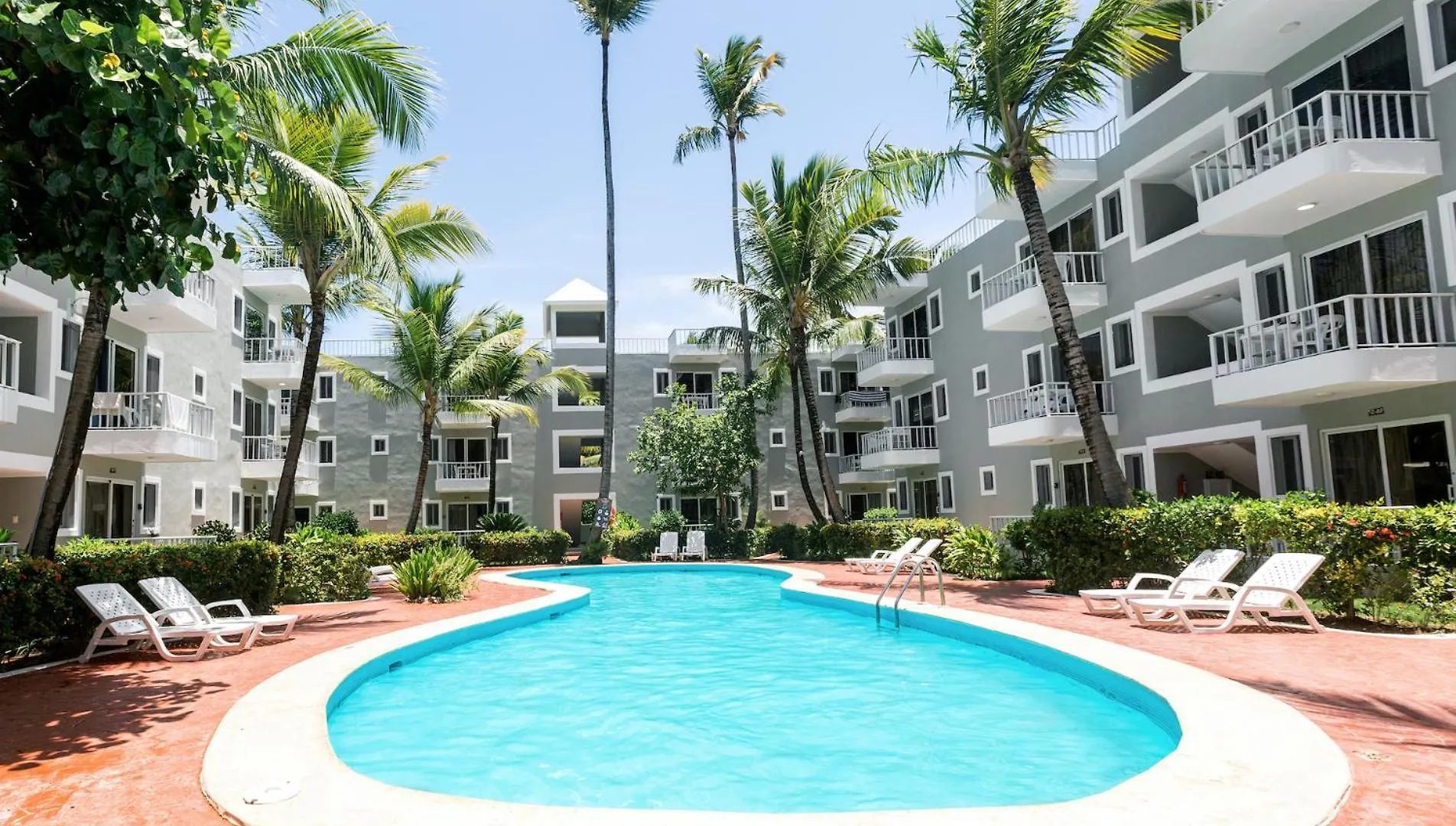 Tropicana Suites Deluxe Beach Club And Pool - Playa Los Corales Punta Cana