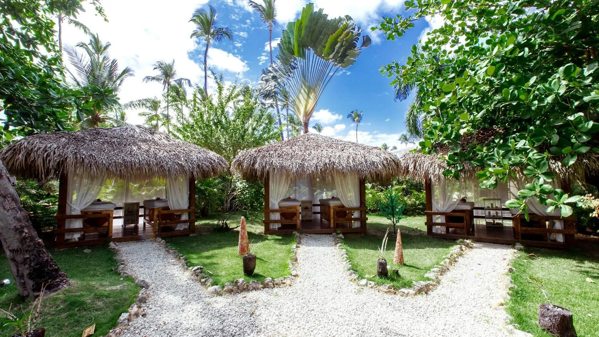 Tropicana Suites Deluxe Beach Club And Pool - Playa Los Corales Punta Cana